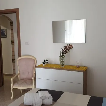 House Isabel Apartment